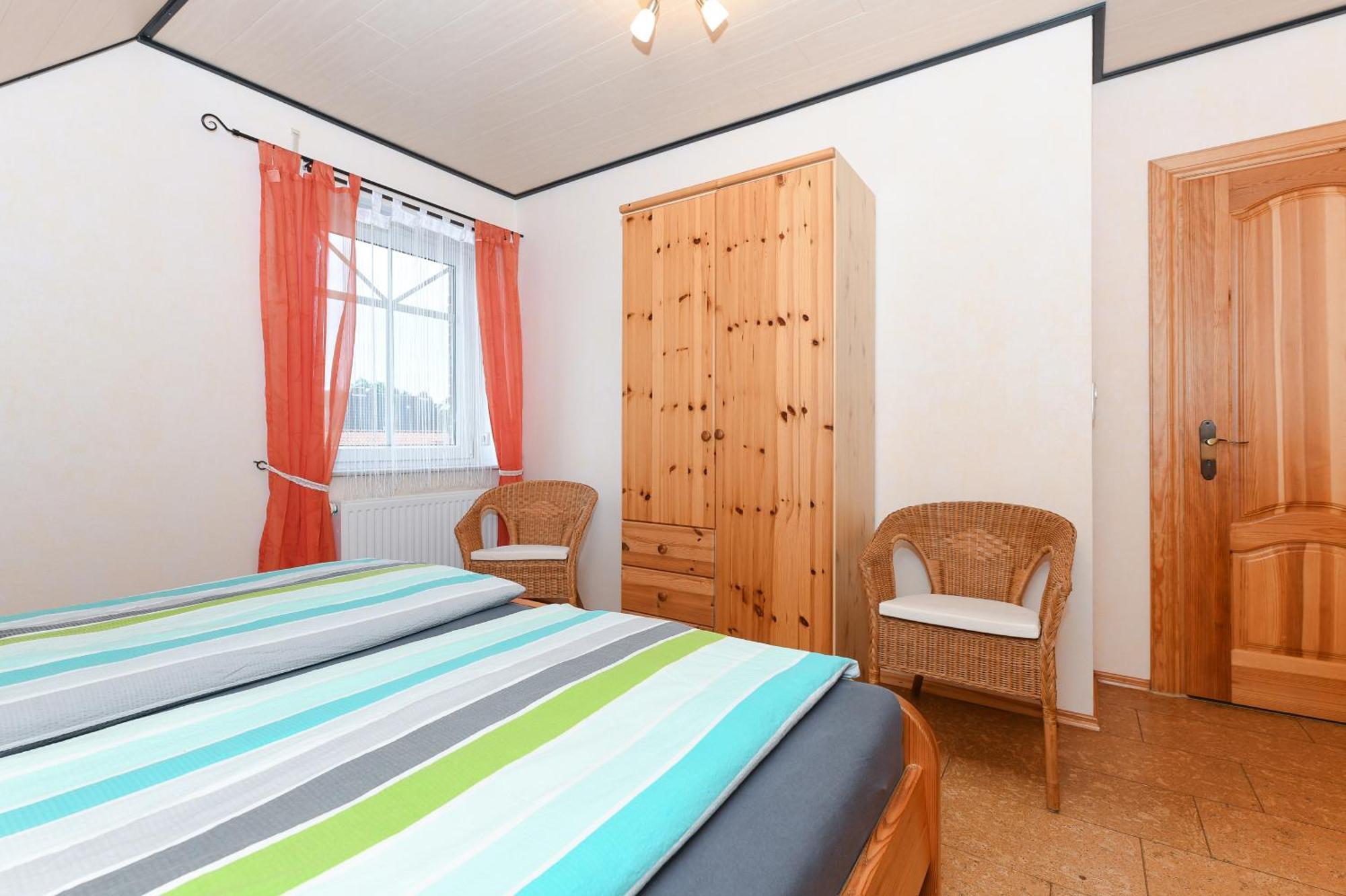 Ferienwohnungen Im Haus Flinthoern Нойхарлингерзиль Экстерьер фото